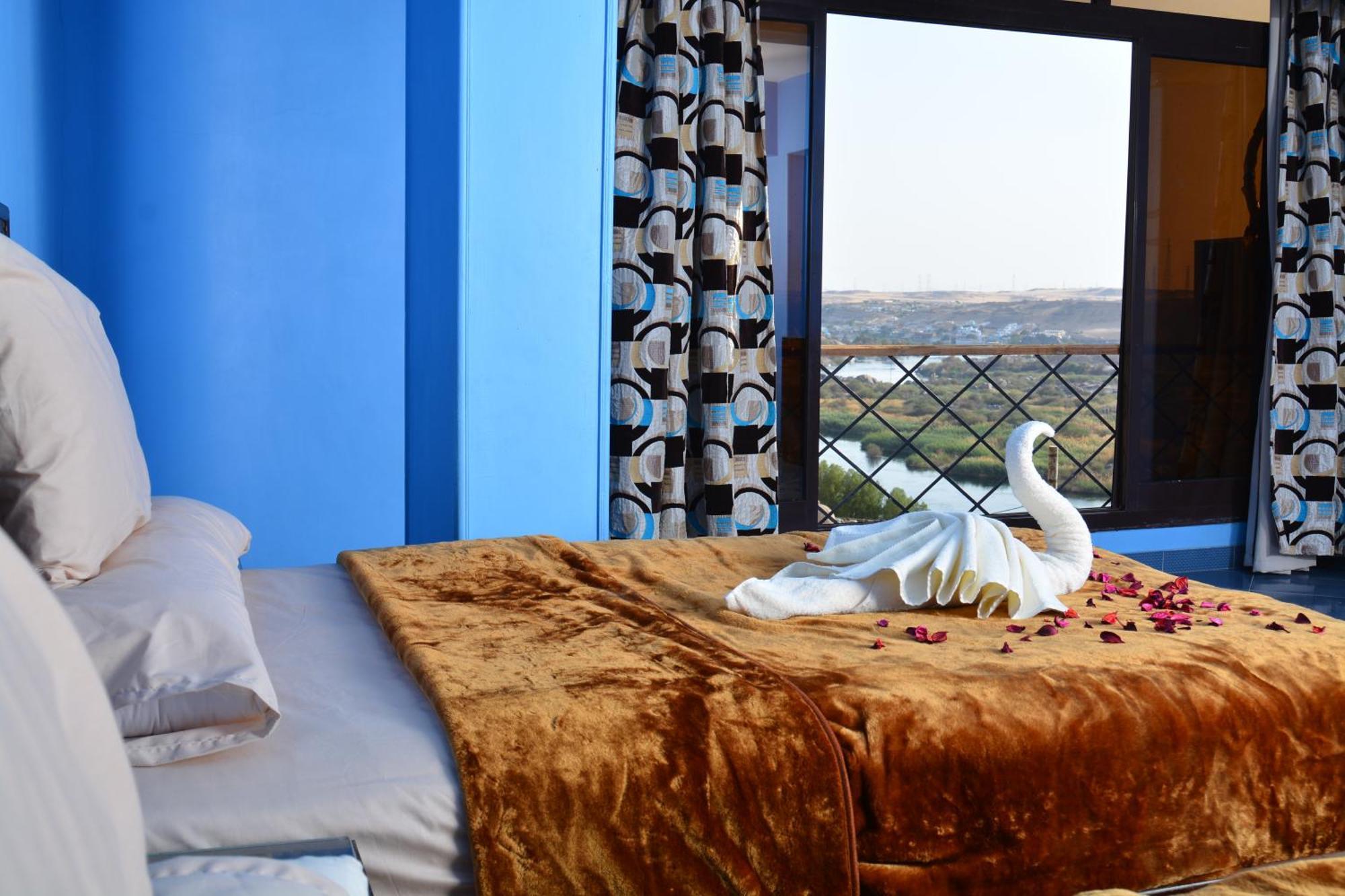 Aswan Nile Palace Exterior foto